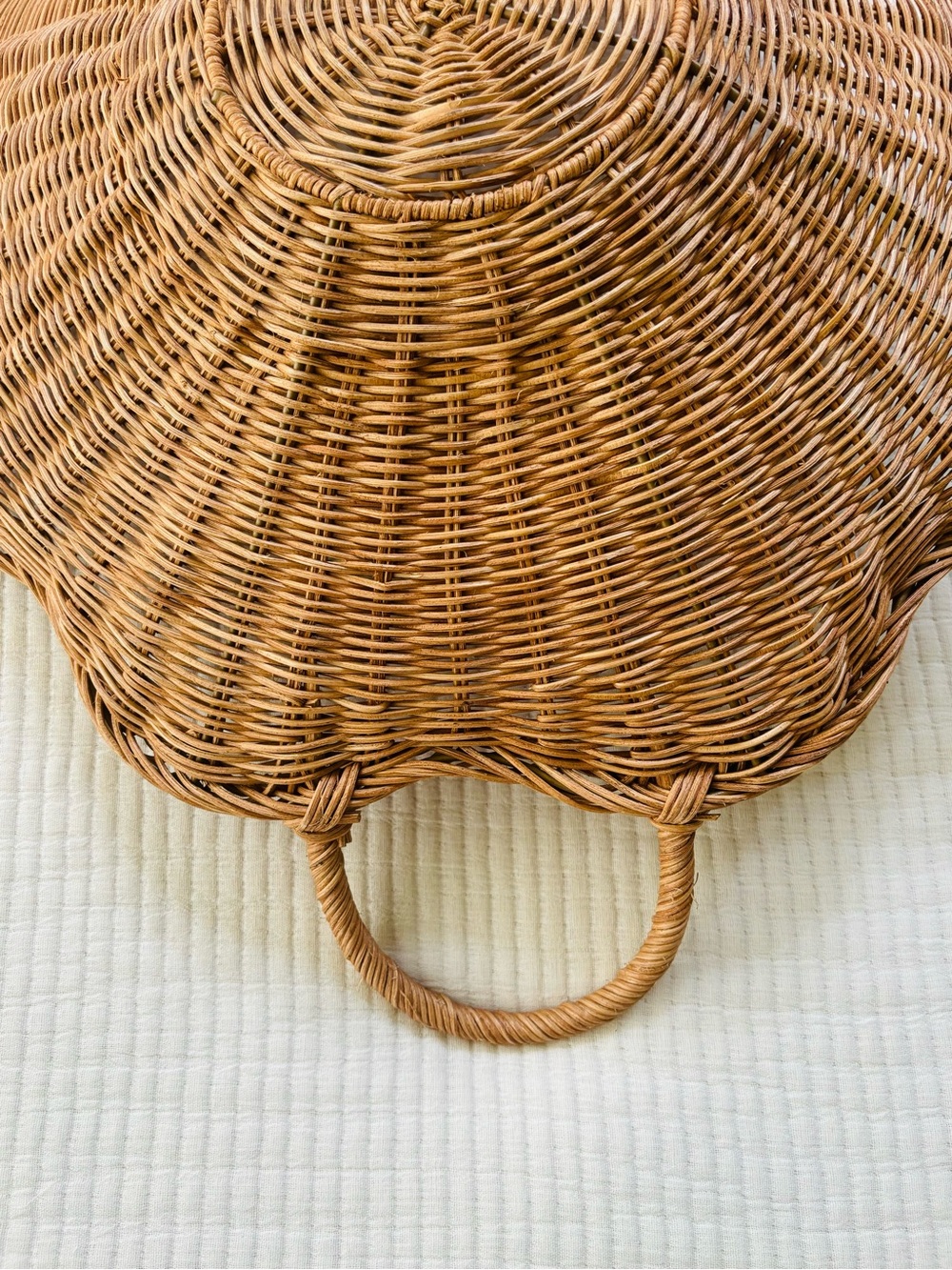 Threshold x Studio McGee Scallop Woven Shallow Bowl Basket Natural NWT - Picture 11 of 15